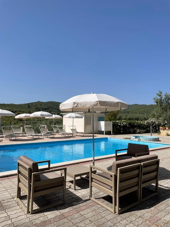 RESIDENCE SAN LUCA - PISCINA e AREA SOLARIUM Vieste Exterior foto