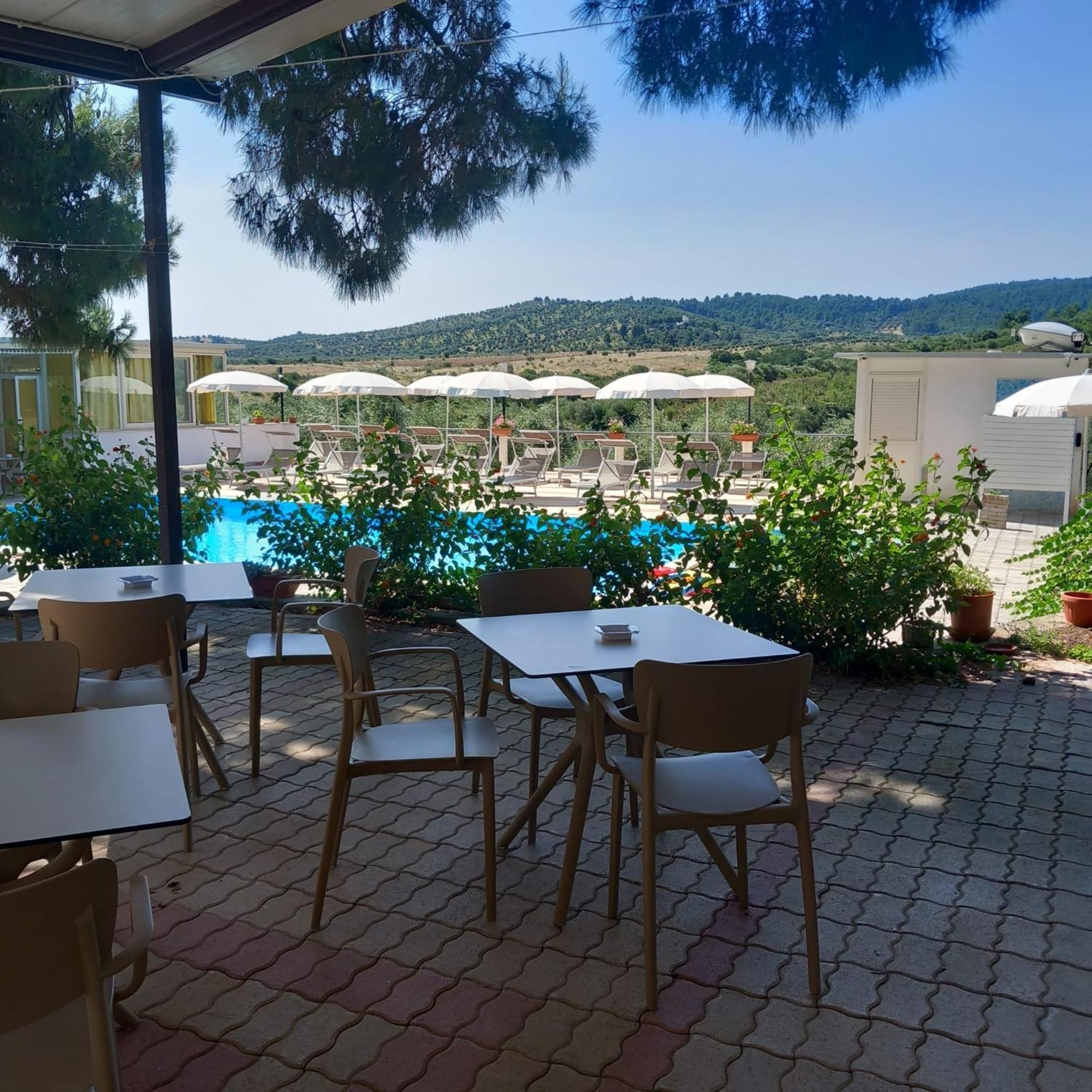 RESIDENCE SAN LUCA - PISCINA e AREA SOLARIUM Vieste Exterior foto